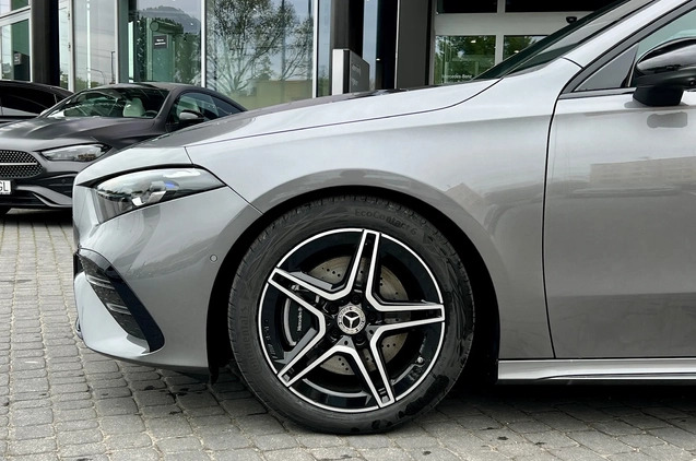 Mercedes-Benz Klasa A cena 205900 przebieg: 3000, rok produkcji 2023 z Warszawa małe 172